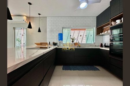 1_photo/94d1fe6cb5.6d9207bfaf0e2046-ATLAS-c3d4d5f7-dfa7-45e2-8e1e-88625b2d8947.jpg de casa à venda com 2 quartos, 150m² em Jardim Las Palmas, Guarujá