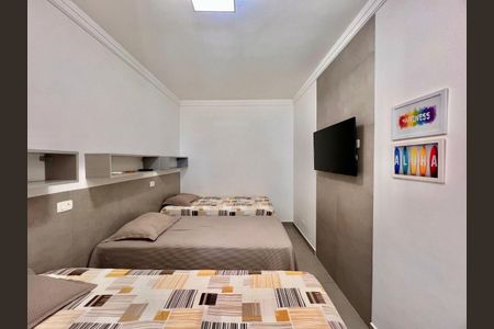 5_photo/94d1fe6cb9.5190ee55ed21aee3-ATLAS-019bcddb-4e4a-46d9-b93f-825bda87f1bc.jpg de apartamento à venda com 1 quarto, 57m² em Jardim Las Palmas, Guarujá