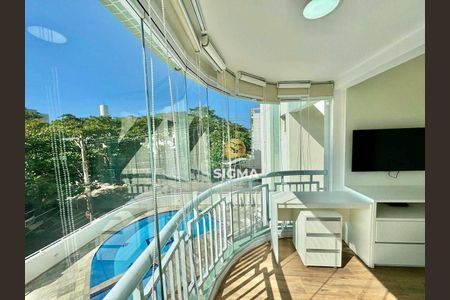 3_photo/94d1fe6cdd.1e02550c92eeba17-ATLAS-39799cf7-d9d6-4d5e-9e9e-009f3a63a9ce.jpg de apartamento à venda com 2 quartos, 75m² em Jardim Las Palmas, Guarujá