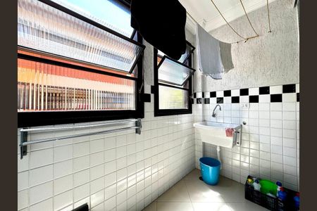 8_photo/94d1fe6ceb.efcb0d8a5755de48-ATLAS-5298b16c-a6e5-4445-8cb8-e681a46f97dd.jpg de apartamento à venda com 2 quartos, 65m² em Jardim Las Palmas, Guarujá