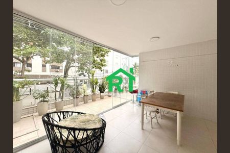 12_photo/94d1fe6cf1.14c2a8454bcd59d5-ATLAS-c72996b3-0cf3-4b27-890c-7e36c4edab2a.jpg de apartamento à venda com 3 quartos, 122m² em Jardim Las Palmas, Guarujá