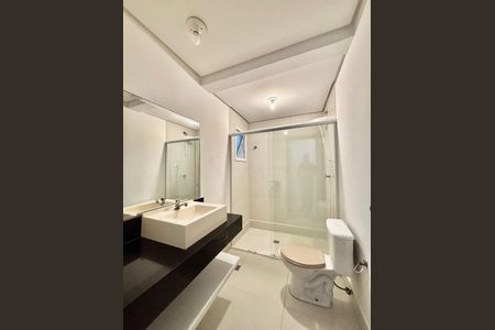 14_photo/94d1fe6d03.eb4747a7722cd593-ATLAS-b3246e74-2bdd-4c21-bf8b-52438f2d63ff.jpg de apartamento à venda com 3 quartos, 179m² em Jardim Las Palmas, Guarujá