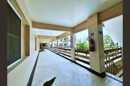 5_photo/94d1fe6d2b.7a69ff73eb43ff8d-ATLAS-1f6f7c41-25b3-4ffe-b17c-378eedc68e53.jpg de apartamento à venda com 1 quarto, 70m² em Jardim Las Palmas, Guarujá