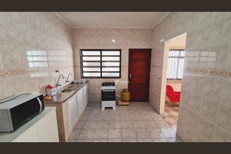 30_photo/94d1fe6d37.9ad21533b70d6dca-ATLAS-47f3db63-ac69-45e9-ae8f-cf60c4300126.jpg de casa à venda com 4 quartos, 190m² em Jardim Las Palmas, Guarujá