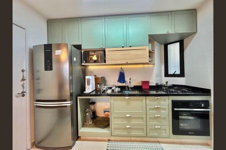 5_photo/94d1fe6d5b.aef4de6394ba8e6d-ATLAS-a090625e-e002-46b3-802d-109799eef9c7.jpg de apartamento à venda com 2 quartos, 65m² em Jardim Las Palmas, Guarujá