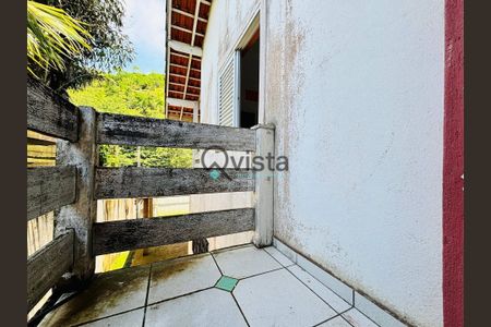 4_photo/94d1fe6d83.ceff8192393c33de-ATLAS-3b558fb4-a177-4a61-8ce9-e9ef20b71cc8.jpg de casa à venda com 4 quartos, 240m² em Jardim Guaiuba, Guarujá