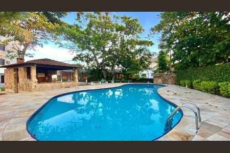 2_photo/94d1fe6d9d.5ec32a3140207d62-ATLAS-5bcac2a6-ae4b-4787-9900-e79afbb1df22.jpg de apartamento à venda com 2 quartos, 74m² em Jardim Las Palmas, Guarujá