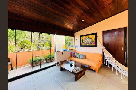 3_photo/94d1fe7243.d860d137df15aeab-ATLAS-e4e5efa8-7c86-4549-a31f-34a54f94937a.jpg de casa à venda com 5 quartos, 240m² em Jardim Guaiuba, Guarujá