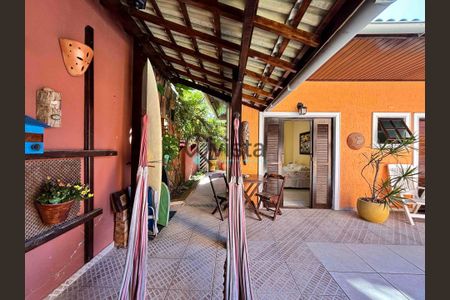 12_photo/94d1fe726d.ceff8192393c33de-ATLAS-a5f710ed-e31c-4b3d-aa0f-efc02bad1c98.jpg de casa à venda com 5 quartos, 240m² em Jardim Guaiuba, Guarujá