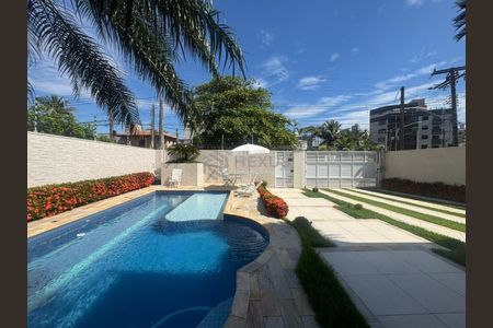 8_photo/94d1fe727f.c7030cdbc05da720-ATLAS-29a11a4d-d0e6-4ee7-bcf5-9ec5eee3f34f.jpg de casa à venda com 5 quartos, 400m² em Jardim Guaiuba, Guarujá