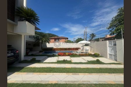 13_photo/94d1fe727f.c7030cdbc05da720-ATLAS-38fef19c-dffa-40b6-8aec-e8b78c21d5a6.jpg de casa à venda com 5 quartos, 400m² em Jardim Guaiuba, Guarujá