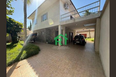 4_photo/94d1fe7289.29c802831d9a75b1-ATLAS-5c9d803e-1820-4e9d-a9ac-8a7ca1a26a0d.jpg de casa à venda com 3 quartos, 350m² em Jardim Guaiuba, Guarujá