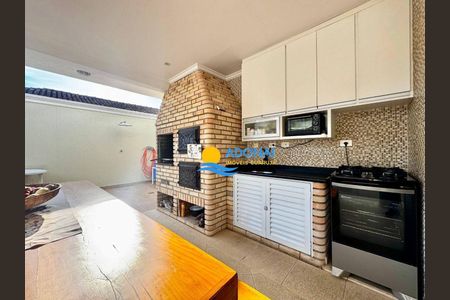 4_photo/94d1fe72c9.980f7dc2f2d81f2a-ATLAS-8d7eadbd-3401-4861-94e8-d2e5dca2cf2e.jpg de casa à venda com 3 quartos, 350m² em Jardim Guaiuba, Guarujá