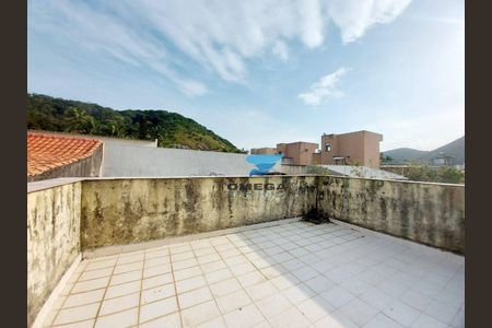 33_photo/94d1fe72db.f38e38137a2159e3-ATLAS-99d07eac-1904-4f70-abb2-89a00f44d7f3.jpg de casa à venda com 5 quartos, 340m² em Jardim Guaiuba, Guarujá