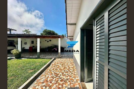 17_photo/94d1fe7317.51cc70ea1b948618-ATLAS-d40cd249-8840-4173-8e6d-08daee52ca76.jpg de casa à venda com 5 quartos, 290m² em Jardim Guaiuba, Guarujá