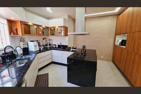 5_photo/94d1fe74c9.2bea4a0de6d30832-ATLAS-7ca1342a-e3f7-4e73-b770-707de8bdee90.jpg de casa à venda com 3 quartos, 400m² em Jardim Guaiuba, Guarujá