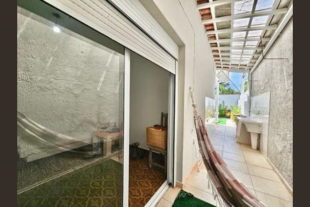 4_photo/94d1fe751b.ceff8192393c33de-ATLAS-fa88fb5c-a981-471b-855e-cf155fb6f8e1.jpg de casa à venda com 3 quartos, 130m² em Jardim Guaiuba, Guarujá