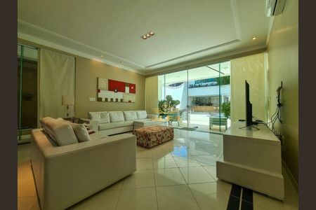 4_photo/94d1ffd02b.b6b94a6edaaeb8de-ATLAS-32abb22e-53d2-4f52-b733-1e6bb33c2a12.jpg de casa à venda com 7 quartos, 900m² em Jardim Tejereba, Guarujá