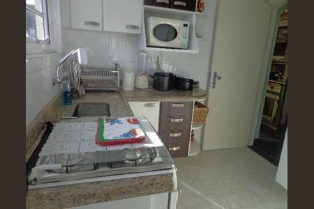 8_photo/94d1ffd03d.4e450a79de9ab72f-ATLAS-433bf2d3-f5ce-45c1-a47c-0846c9989d5a.jpg de apartamento à venda com 3 quartos, 247m² em Jardim Tres Marias, Guarujá