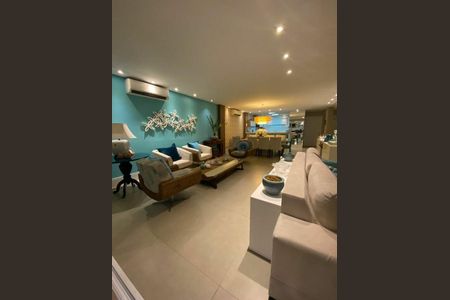 19_photo/94d1ffd059.24a317c22631bef5-ATLAS-97798c5b-fd7c-4e8a-b6d7-593fa6508d21.jpg de casa à venda com 4 quartos, 350m² em Jardim Tres Marias, Guarujá