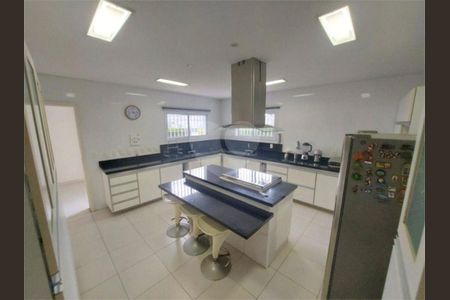 5_photo/94d1ffd05b.9845a183adc4e21d-ATLAS-e80fd115-9df9-44ab-b729-794cd7f2d8f3.jpg de casa à venda com 5 quartos, 1081m² em Jardim Tres Marias, Guarujá