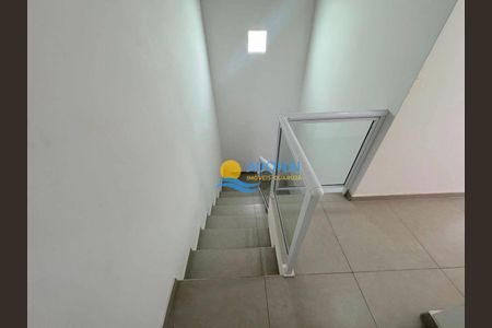 8_photo/94d1ffd05f.152409f99d7cf60d-ATLAS-e19faab5-33fa-44d5-a610-f3e19253136c.jpg de casa à venda com 3 quartos, 98m² em Jardim Tres Marias, Guarujá