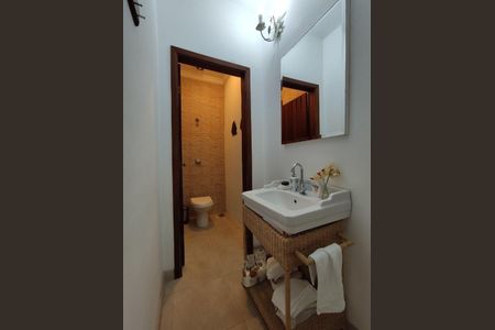 6_photo/94d1ffd083.55e8333dcd768b22-ATLAS-a288c8fb-4792-4efd-8444-fb239b3c1825.jpg de casa à venda com 4 quartos, 340m² em Jardim Belmar, Guarujá