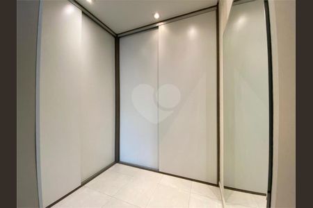 11_photo/94d1ffd089.f0d246bad4da1cd5-ATLAS-6336e5b9-955f-4f01-bade-e7074131aa5b.jpg de casa de condomínio à venda com 4 quartos, 351m² em Jardim Tres Marias, Guarujá