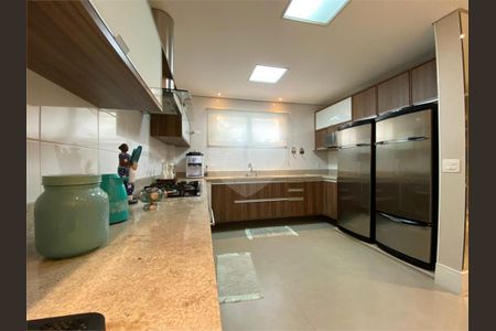 5_photo/94d1ffd089.f0d246bad4da1cd5-ATLAS-97b94f70-e5d5-4c3c-bc73-03dc1329845b.jpg de casa de condomínio à venda com 4 quartos, 351m² em Jardim Tres Marias, Guarujá