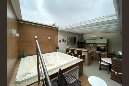 9_photo/94d1ffd089.f0d246bad4da1cd5-ATLAS-d82d18e4-a4e2-41e9-bbb8-cd6c46ab44b3.jpg de casa de condomínio à venda com 4 quartos, 351m² em Jardim Tres Marias, Guarujá