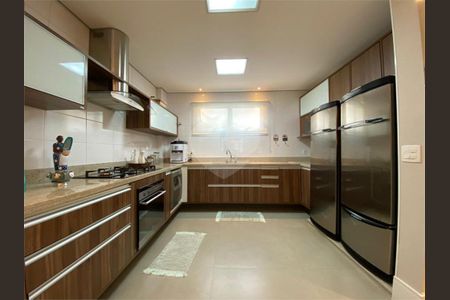 5_photo/94d1ffd089.f0d246bad4da1cd5-ATLAS-e8449f28-db31-4fe8-84c4-12aaeb50522f.jpg de casa de condomínio à venda com 4 quartos, 351m² em Jardim Tres Marias, Guarujá