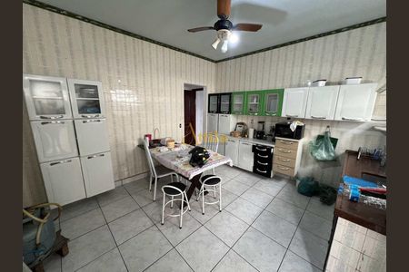 12_photo/94d1ffd097.ec7180ed9404f823-ATLAS-eead133a-863d-4f4d-bdec-6be126c8cc9b.jpg de casa à venda com 4 quartos, 400m² em Jardim Tres Marias, Guarujá