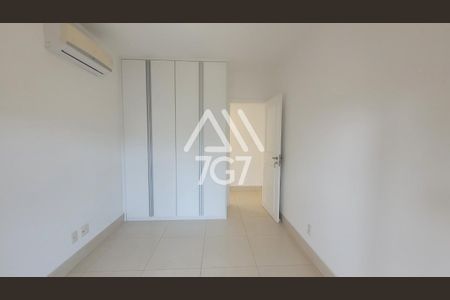 11_photo/94d1ffd09f.0753e59fdc55cf42-ATLAS-896fac2e-d0c0-485d-b203-c6b33ef35d80.jpg de apartamento à venda com 4 quartos, 159m² em Jardim Belmar, Guarujá