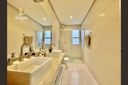 12_photo/94d1ffd0f3.1aa5b8f538f3adaf-ATLAS-592d815e-182b-475c-bd16-e005ae66e61a.jpg de casa à venda com 4 quartos, 315m² em Jardim Tres Marias, Guarujá