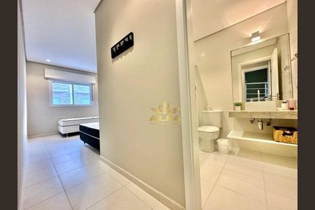 9_photo/94d1ffd0f3.1aa5b8f538f3adaf-ATLAS-7c39f7ea-31ab-43a5-917d-6ee6ef90a7db.jpg de casa à venda com 4 quartos, 315m² em Jardim Tres Marias, Guarujá