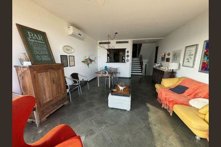 6_photo/94d1ffd161.7e2ea02b9085bf9d-ATLAS-0264a8f9-15d4-4b8f-b891-6f3cd16c9882.jpg de casa à venda com 4 quartos, 500m² em Jardim Tres Marias, Guarujá