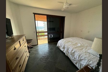 12_photo/94d1ffd161.7e2ea02b9085bf9d-ATLAS-c4bbc00c-db0a-4255-9958-b46d2c670922.jpg de casa à venda com 4 quartos, 500m² em Jardim Tres Marias, Guarujá