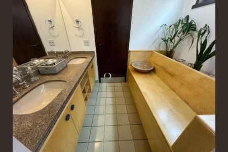 16_photo/94d1ffd161.7e2ea02b9085bf9d-ATLAS-fdb858ad-42dd-43f1-8cd6-57067e82e68a.jpg de casa à venda com 4 quartos, 500m² em Jardim Tres Marias, Guarujá