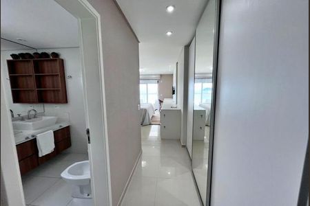 3_photo/94d1ffd1eb.74dbc9aa7d3e0758-ATLAS-d290abde-d1ae-406e-9994-c8df959c6770.jpg de apartamento à venda com 4 quartos, 203m² em Jardim Tres Marias, Guarujá