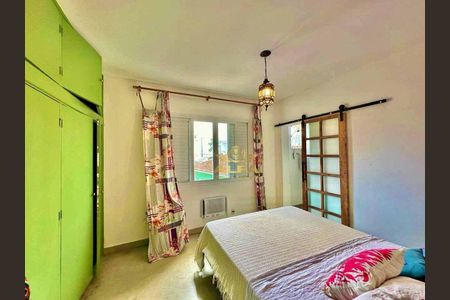 3_photo/94d1ffd26d.714ef25d3eb4a208-ATLAS-9dd7add7-0f68-4e4b-b5c7-8ed1f92eecb0.jpg de casa à venda com 7 quartos, 230m² em Vila Julia, Guarujá