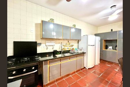 5_photo/94d1ffd2ef.01e58fe0f594459a-ATLAS-e3564076-451b-4edb-bf7c-b4509ee382b8.jpg de casa à venda com 3 quartos, 240m² em Jardim Tejereba, Guarujá