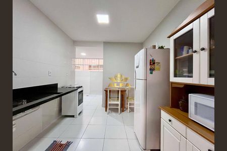 12_photo/94d1ffd31b.1a47c66f04007012-ATLAS-ea4dd3ad-73f0-4e07-ae1e-f6c8e6a5c715.jpg de apartamento à venda com 2 quartos, 90m² em Vila Julia, Guarujá