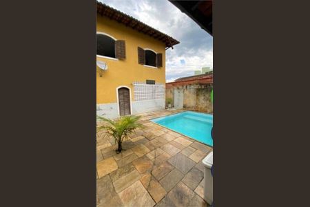 33_photo/94d1ffd655.df2406aa61ba3211-ATLAS-b2bca9e2-570a-49fe-a646-ae691b15f196.jpg de casa à venda com 6 quartos, 287m² em Jardim Tres Marias, Guarujá