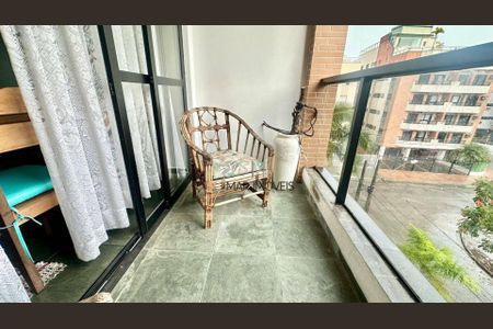 10_photo/94d1ffd68b.a3851dfee1628195-ATLAS-61a7ea4d-86d3-4d21-9708-14ec11d4eb52.jpg de apartamento à venda com 2 quartos, 75m² em Jardim Tres Marias, Guarujá