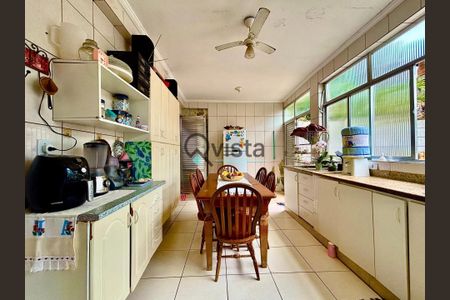 5_photo/94d1ffd697.ee31d1fd9df23408-ATLAS-2bc4739b-f46c-40b1-9981-a022fc31e5fe.jpg de casa à venda com 5 quartos, 85m² em Jardim Tres Marias, Guarujá