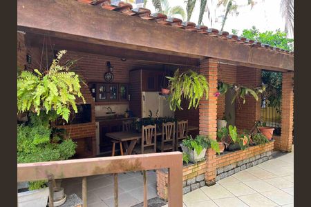 11_photo/94d1ffd699.04a823dc9d4d949a-ATLAS-ed9bdc41-d7ad-4fb6-bfe9-210b0c480c82.jpg de casa à venda com 4 quartos, 240m² em Jardim Tres Marias, Guarujá