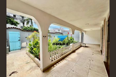 10_photo/94d1ffd769.1c30879e3ee593f9-ATLAS-39d4191b-c4ba-476a-a1ae-2b8ab24ac7a6.jpg de casa à venda com 4 quartos, 170m² em Jardim Tres Marias, Guarujá