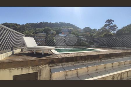 8_photo/94d1ffd7ad.4bd2615f33144f40-ATLAS-60d8e7ae-b913-4c0a-b138-47f2f3f2bd1b.jpg de apartamento à venda com 3 quartos, 190m² em Jardim Tres Marias, Guarujá