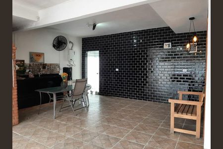 3_photo/94d1ffd837.ead0744c2329e0c8-ATLAS-1e5284f9-1362-4de5-97d8-1a062e596038.jpg de casa à venda com 3 quartos, 178m² em Jardim Praiano, Guarujá