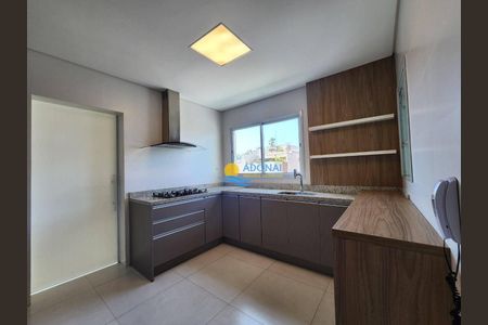 6_photo/94d1ffda53.0701b989b5c992fd-ATLAS-dba7b47b-7b1a-4e6f-ba8b-0a356ffb3ab9.jpg de apartamento à venda com 3 quartos, 145m² em Jardim Belmar, Guarujá